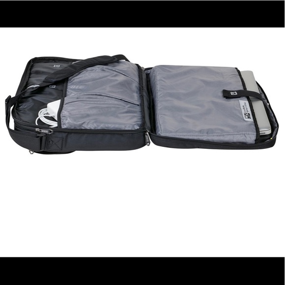 OGIO Voyager Messenger Bag - Picture 2 of 4